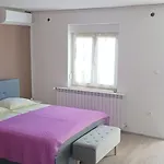 Room Benjamin
