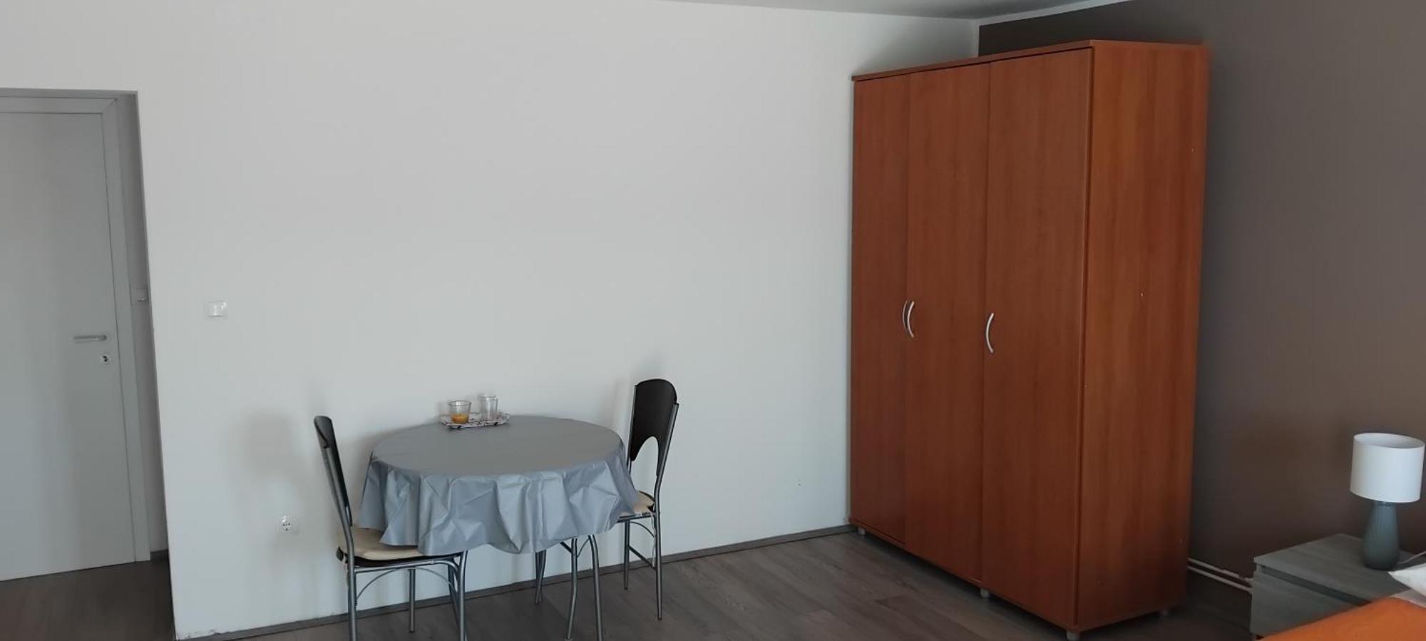 Benjamin Apartment *